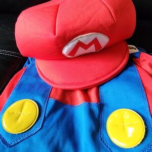 Mario Brothets Mario Costume with Hat Size 7-8.